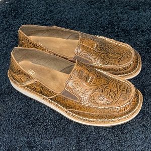 Embroidered Ariat Cruisers